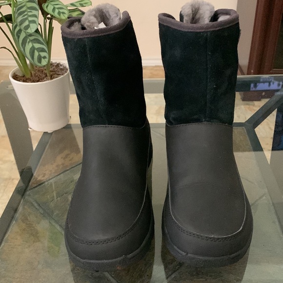 UGG Tamarind Waterproof Boots - Picture 2 of 11